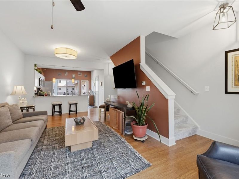 7306 Marina Court, Cleveland, OH 44102 Photo 9