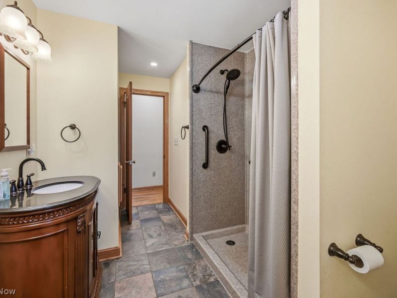 444 Grandview Avenue SE, Hubbard, OH 44425 Photo 32
