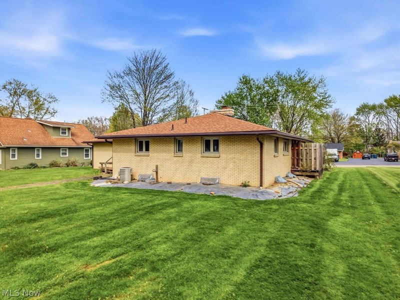 444 Grandview Avenue SE, Hubbard, OH 44425 Photo 48