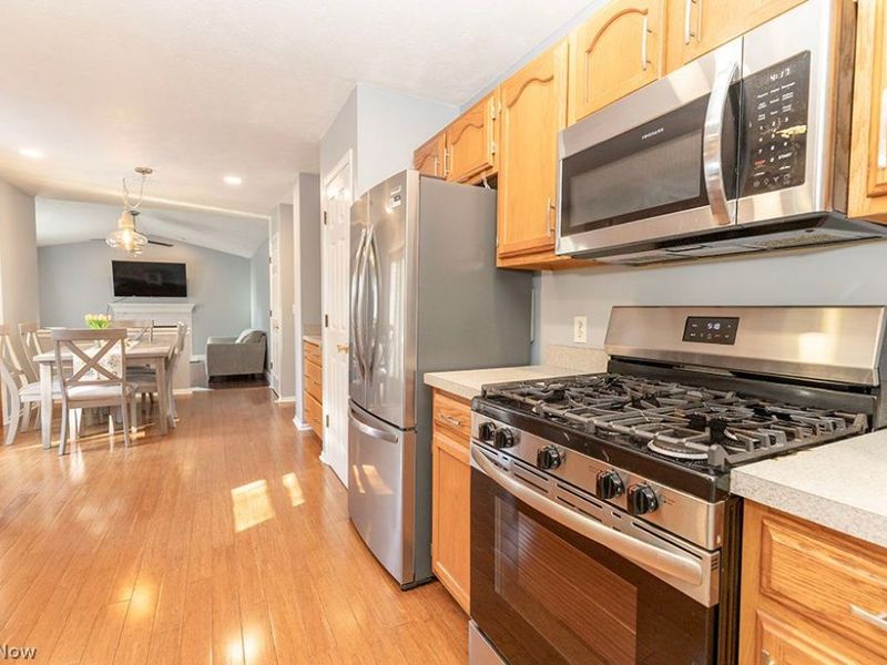 153 Xavier Street, Elyria, OH 44035 Photo 32