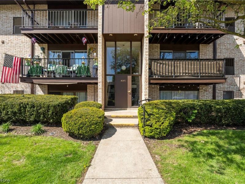 16375 Heather Lane, Unit F104, Middleburg Heights, OH 44130 Photo 1