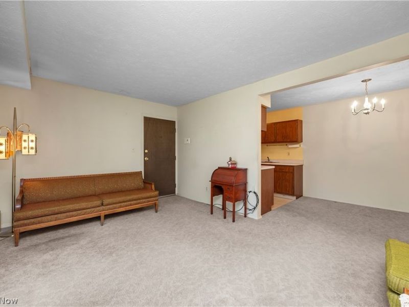 16375 Heather Lane, Unit F104, Middleburg Heights, OH 44130 Photo 2
