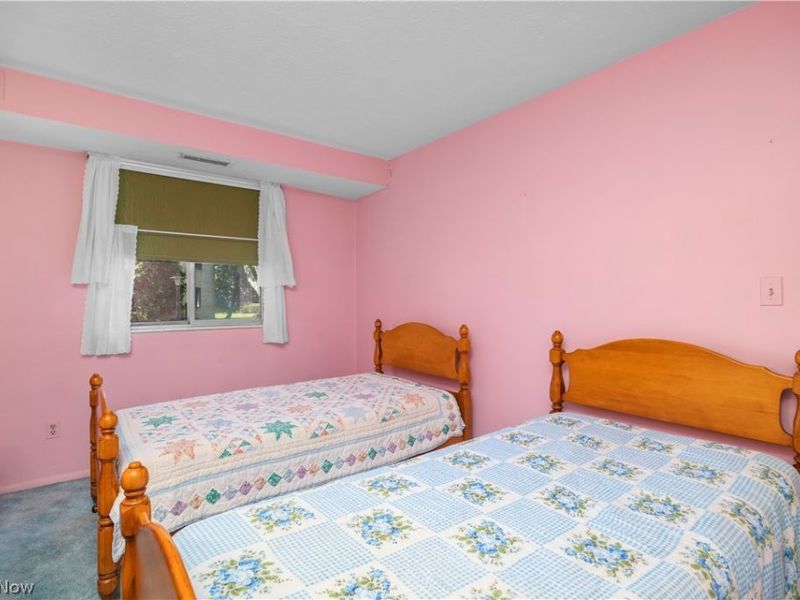 16375 Heather Lane, Unit F104, Middleburg Heights, OH 44130 Photo 23