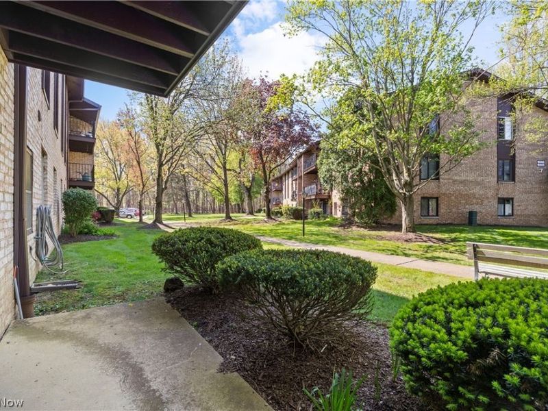 16375 Heather Lane, Unit F104, Middleburg Heights, OH 44130 Photo 26