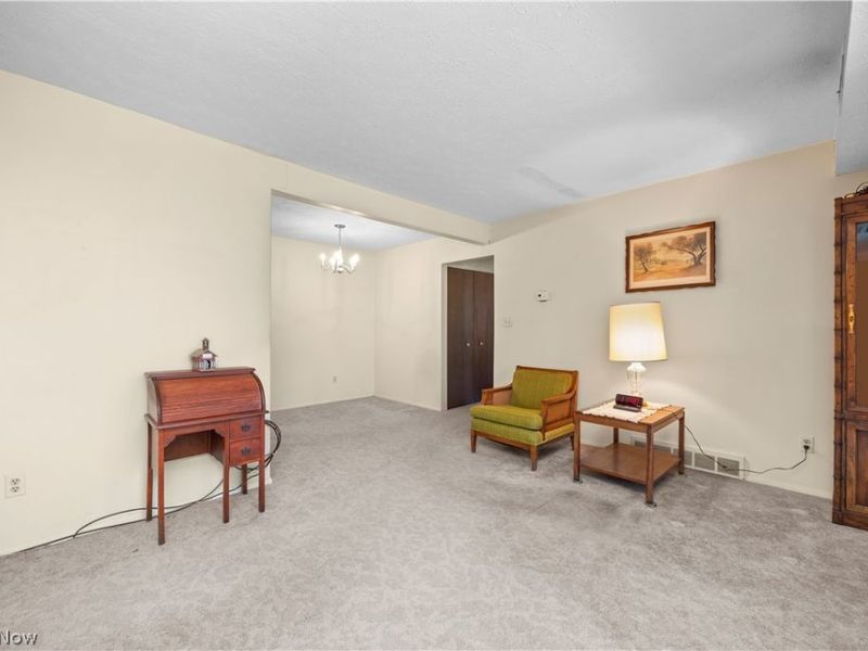16375 Heather Lane, Unit F104, Middleburg Heights, OH 44130 Photo 5
