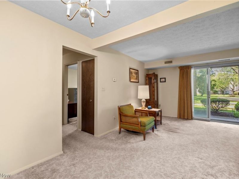 16375 Heather Lane, Unit F104, Middleburg Heights, OH 44130 Photo 8