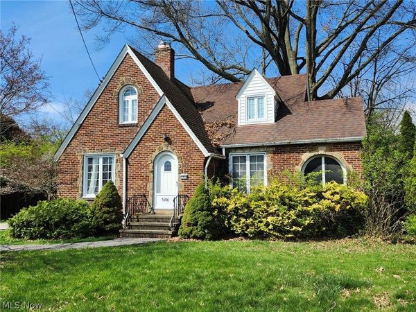 5916 Edgehill Drive , Parma Heights, OH 44130