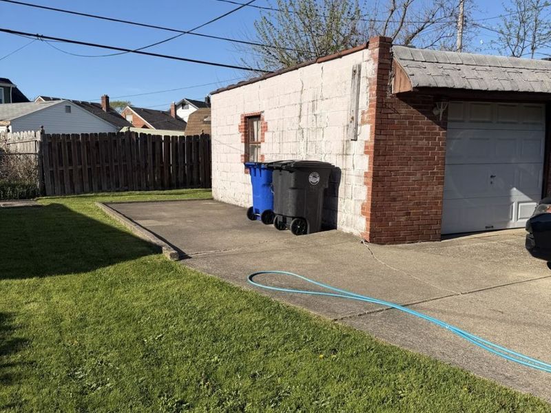 13426 Gilmore Avenue, Cleveland, OH 44135 Photo 22