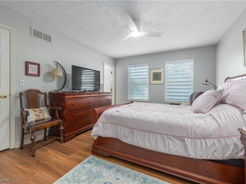 33785 Lake Road, Avon Lake, OH 44012 Photo 26
