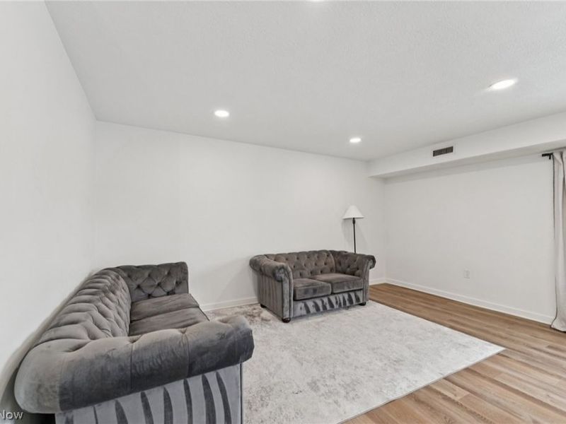 1900 King James Parkway, Unit 203, Westlake, OH 44145 Photo 11