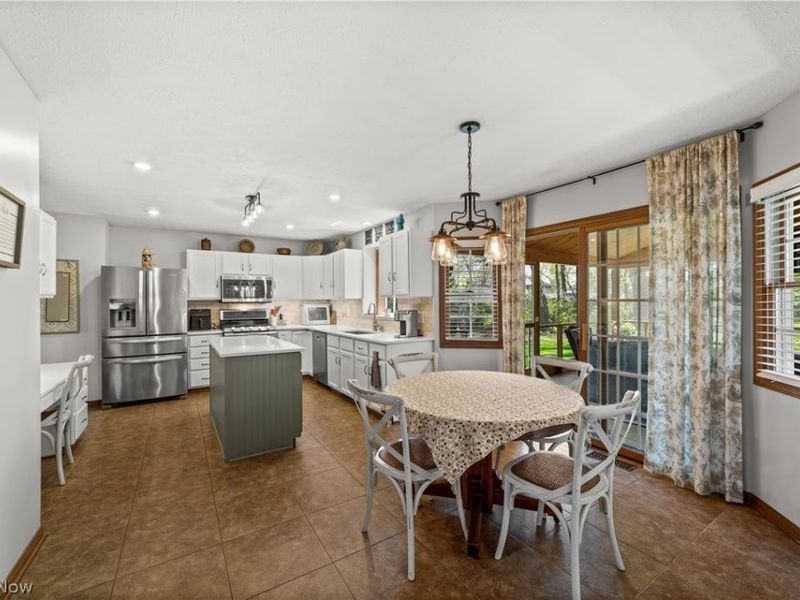 35295 Livingston Drive, Avon, OH 44011 Photo 11