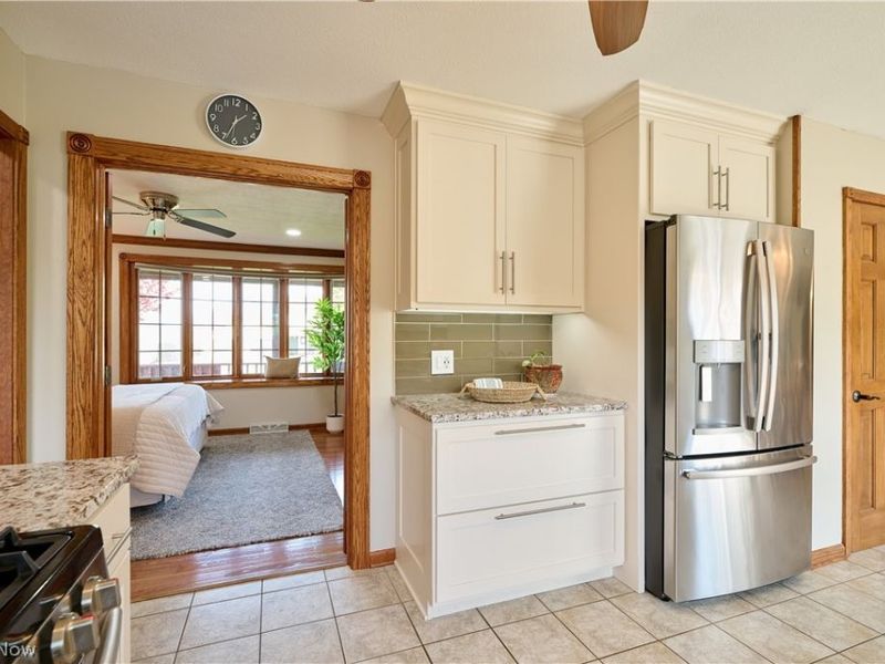 361 Crestview Drive, Elyria, OH 44035 Photo 11