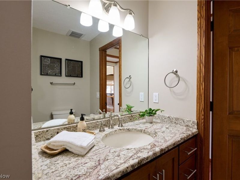 361 Crestview Drive, Elyria, OH 44035 Photo 17