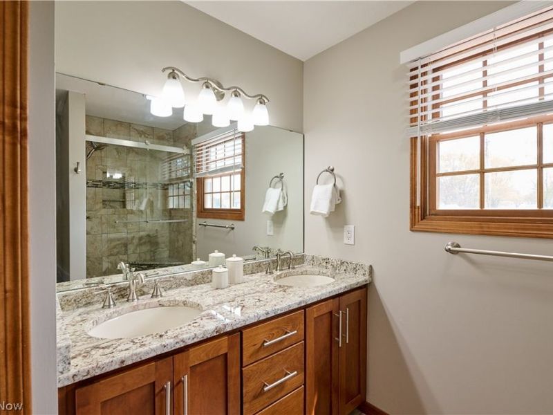 361 Crestview Drive, Elyria, OH 44035 Photo 22