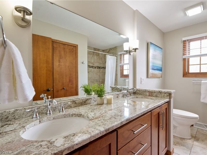 361 Crestview Drive, Elyria, OH 44035 Photo 27