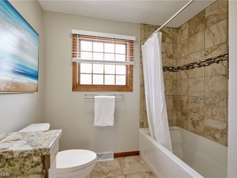 361 Crestview Drive, Elyria, OH 44035 Photo 28