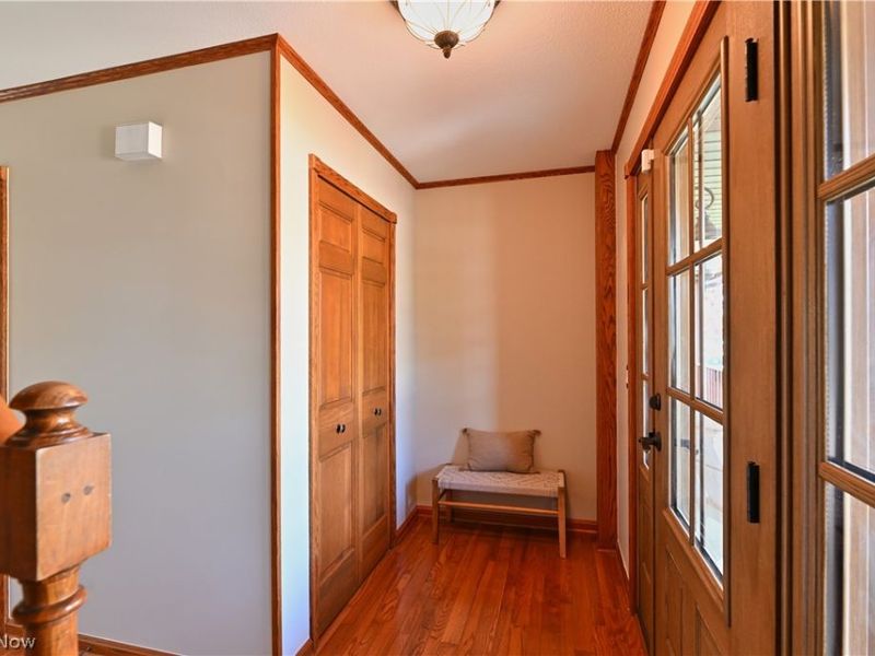 361 Crestview Drive, Elyria, OH 44035 Photo 3