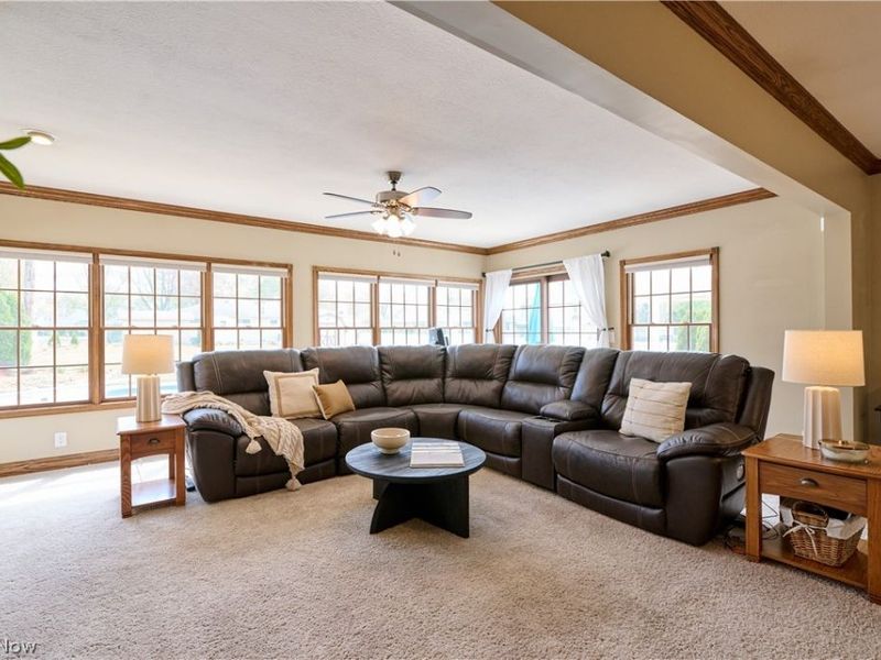 361 Crestview Drive, Elyria, OH 44035 Photo 6