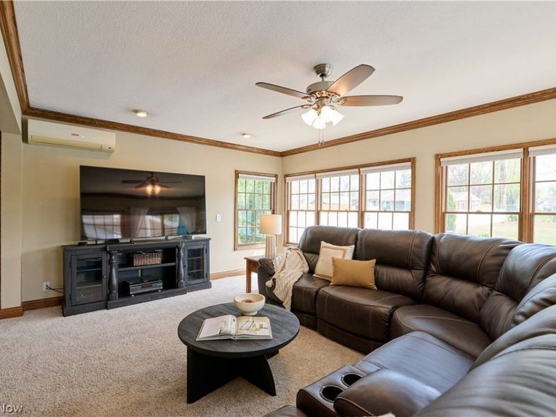 361 Crestview Drive, Elyria, OH 44035 Photo 7