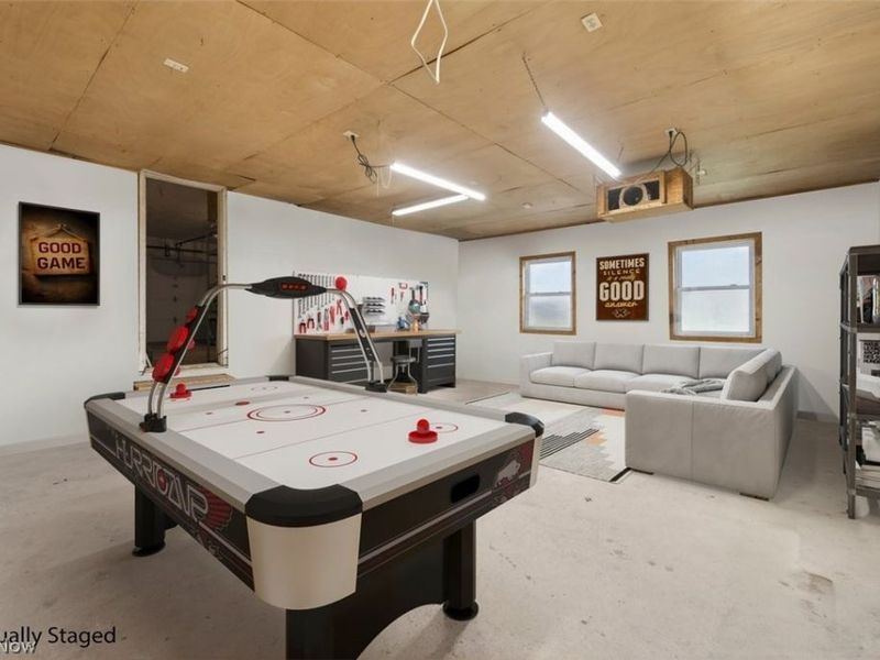 1960 Jo Ann Drive, Parma, OH 44134 Photo 24