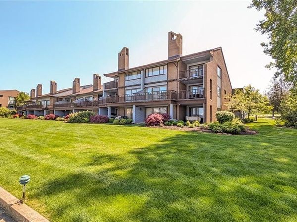 3094 N Marina View Drive , Port Clinton, OH 43452