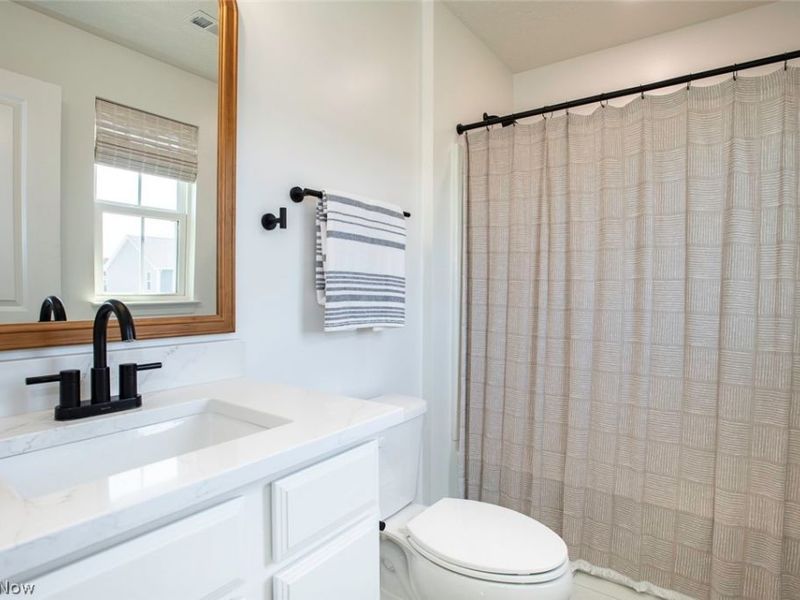 36267 Lands Ends Drive, North Ridgeville, OH 44039 Photo 18