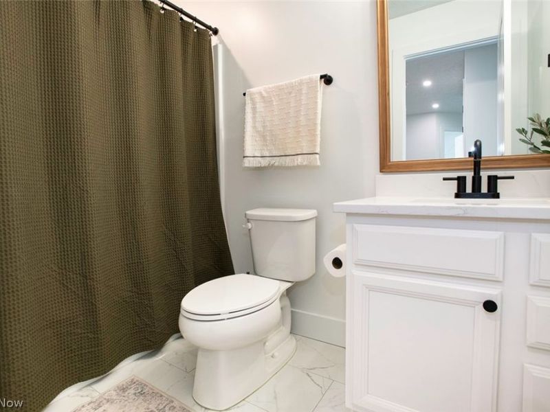 36267 Lands Ends Drive, North Ridgeville, OH 44039 Photo 27