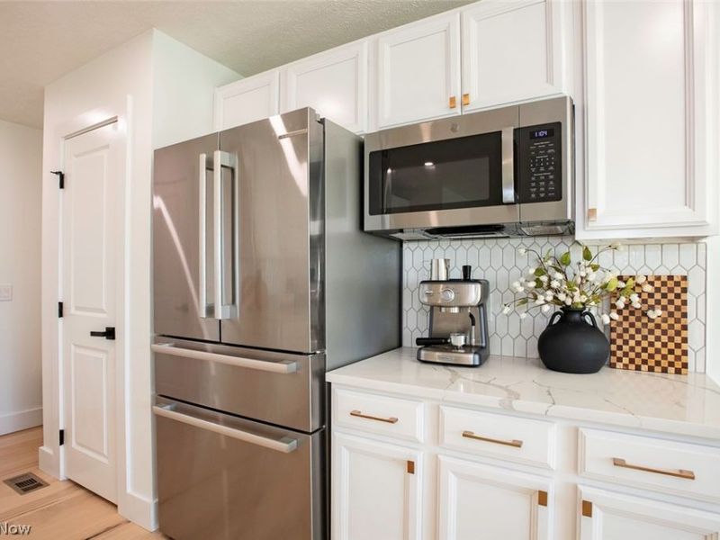 36267 Lands Ends Drive, North Ridgeville, OH 44039 Photo 8