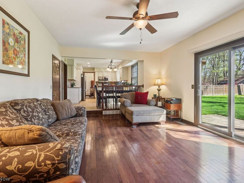 8461 Glenbrook Drive, Olmsted Township, OH 44138 Photo 17