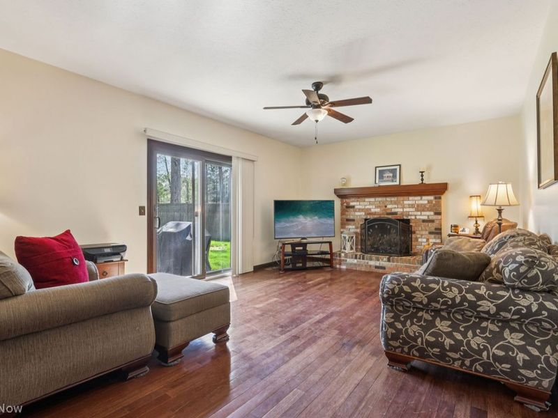 8461 Glenbrook Drive, Olmsted Township, OH 44138 Photo 18