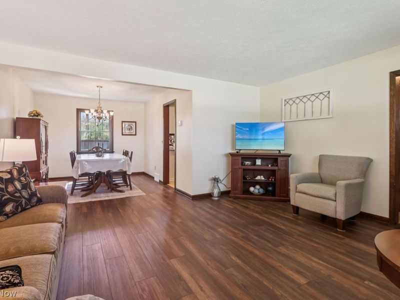 8461 Glenbrook Drive, Olmsted Township, OH 44138 Photo 21