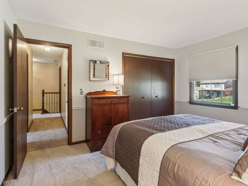 8461 Glenbrook Drive, Olmsted Township, OH 44138 Photo 28