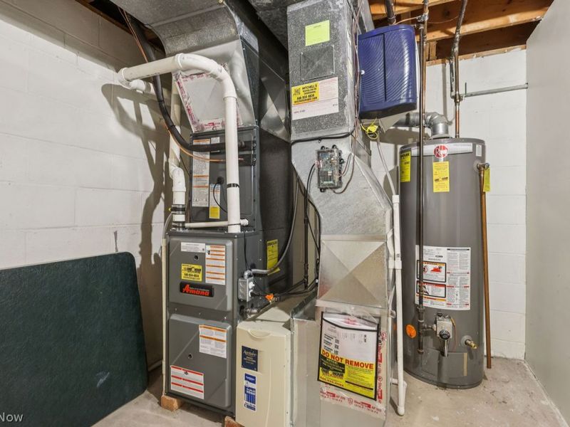 8461 Glenbrook Drive, Olmsted Township, OH 44138 Photo 33