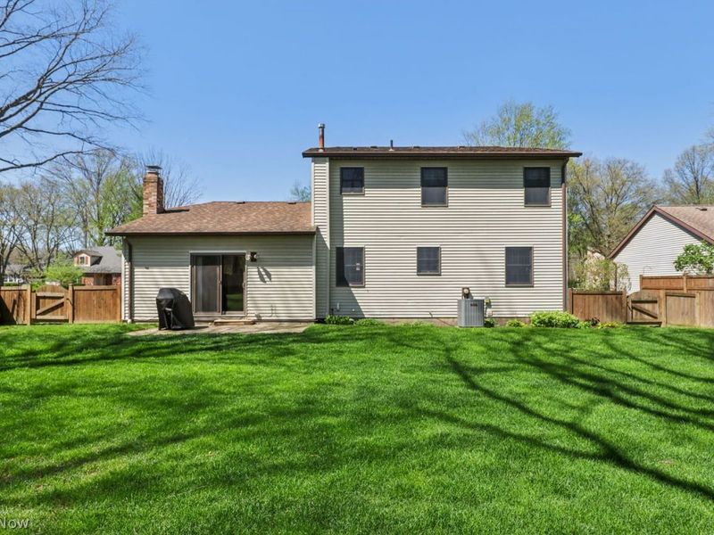 8461 Glenbrook Drive, Olmsted Township, OH 44138 Photo 38