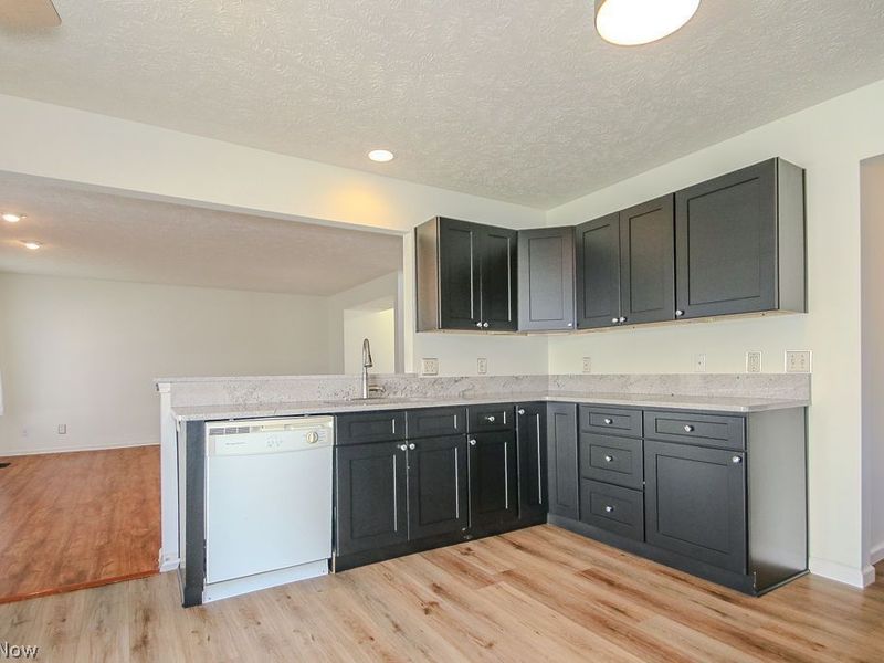 30811 Grant Street, Wickliffe, OH 44092 Photo 6