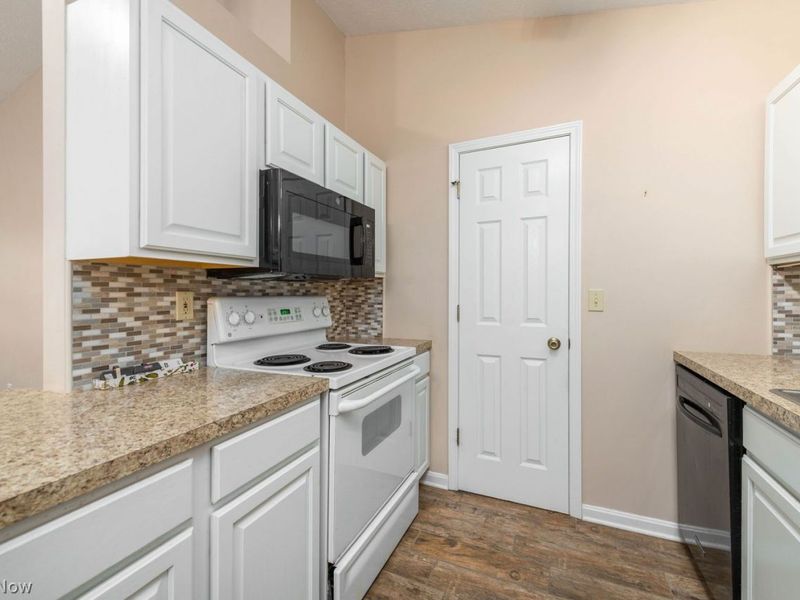 2716 Shakespeare Lane, Avon, OH 44011 Photo 16