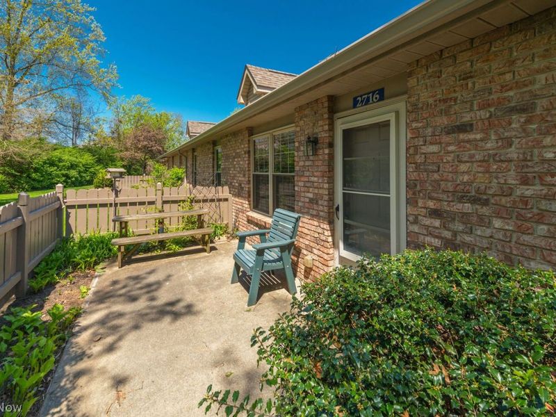 2716 Shakespeare Lane, Avon, OH 44011 Photo 2