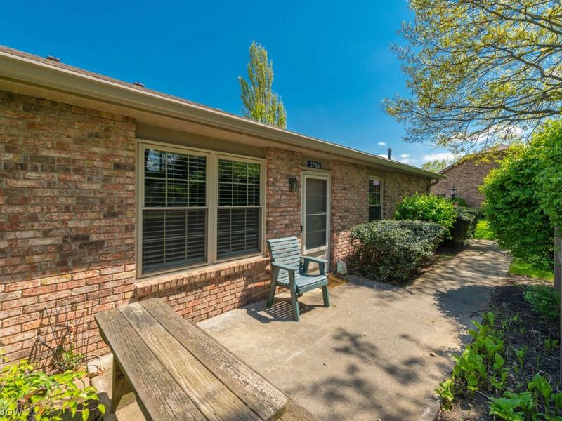 2716 Shakespeare Lane, Avon, OH 44011 Photo 3