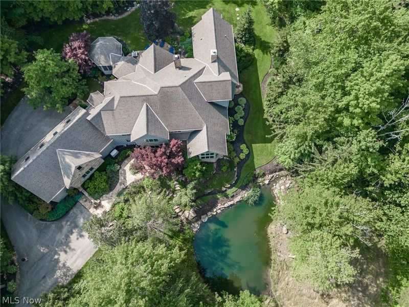 15750 N Ridge Drive, Novelty, OH 44072 Photo 2