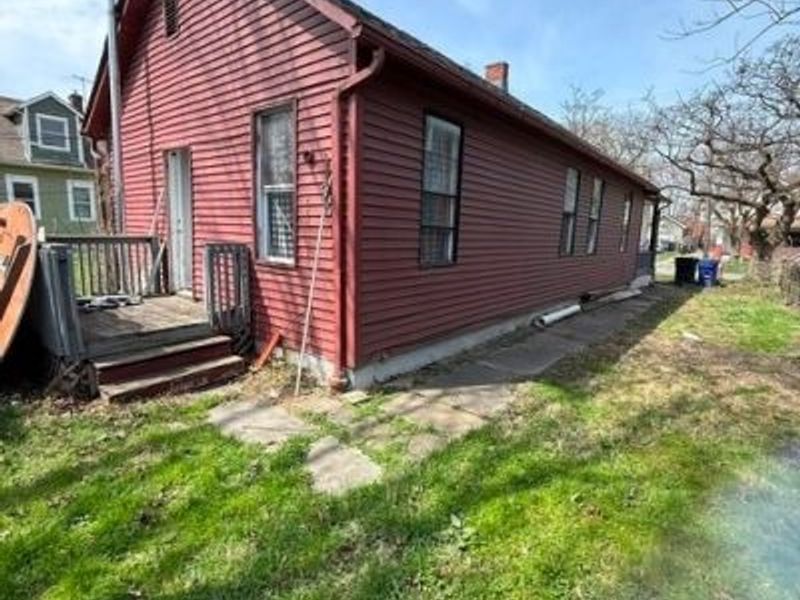 6815 Lawn Avenue, Cleveland, OH 44102 Photo 16