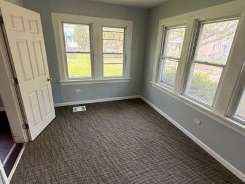 6815 Lawn Avenue, Cleveland, OH 44102 Photo 2