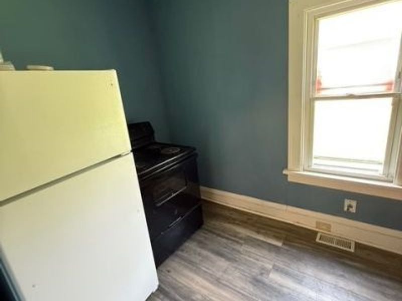 6815 Lawn Avenue, Cleveland, OH 44102 Photo 4