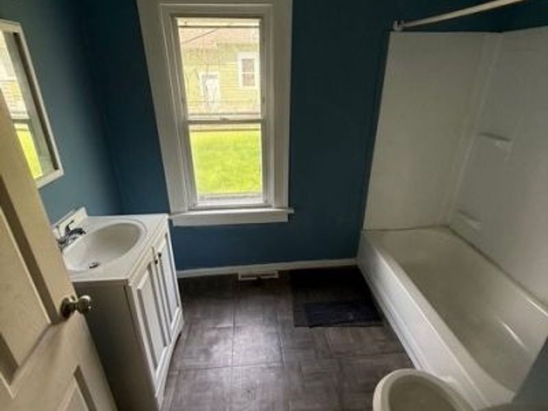 6815 Lawn Avenue, Cleveland, OH 44102 Photo 7