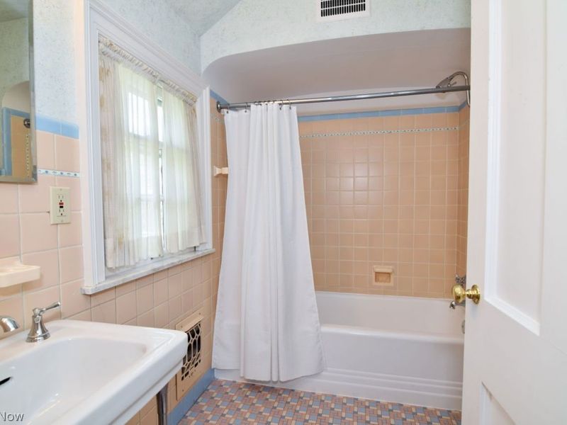 23500 Stanford Road, Shaker Heights, OH 44122 Photo 22