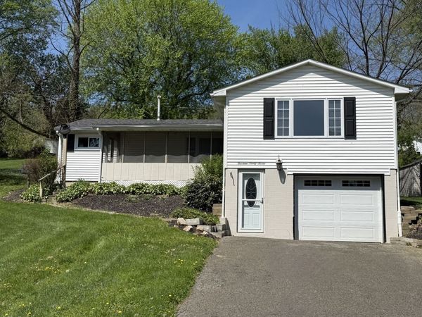 1497 Lake Front Drive , Salem, OH 44460