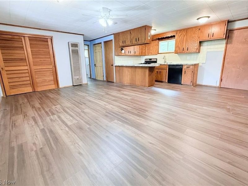 1497 Lake Front Drive, Salem, OH 44460 Photo 11