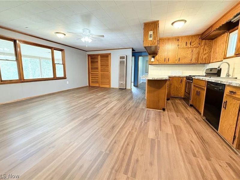 1497 Lake Front Drive, Salem, OH 44460 Photo 14