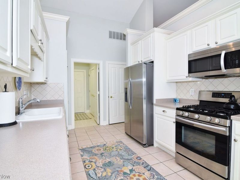 441 Rosebury Court, Mayfield Heights, OH 44124 Photo 10