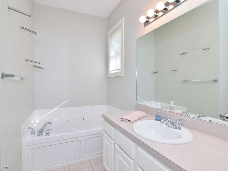 441 Rosebury Court, Mayfield Heights, OH 44124 Photo 14