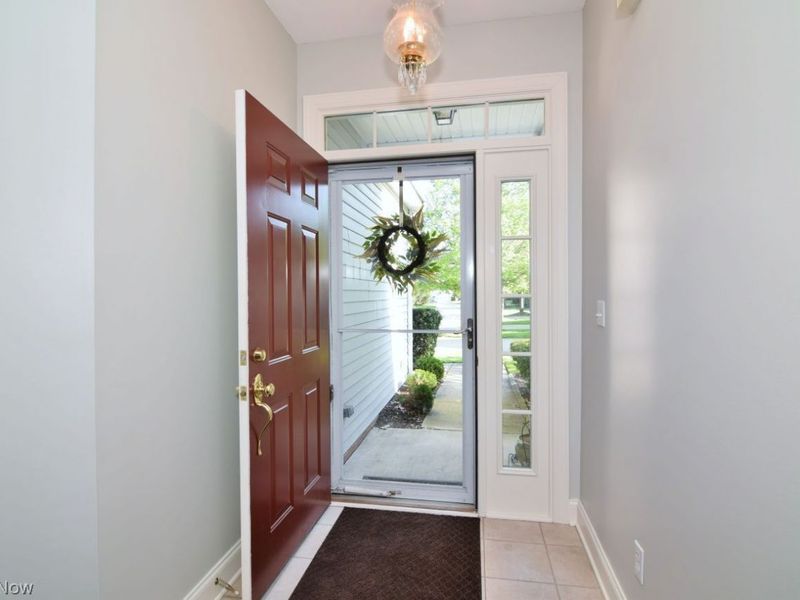 441 Rosebury Court, Mayfield Heights, OH 44124 Photo 2